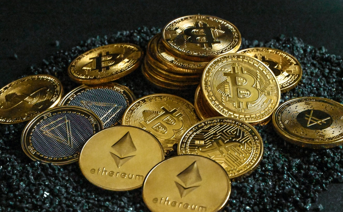 港股开盘：恒指高开053%科指涨054%！加密货币概念股上涨欧科云链涨超4%小米集团涨1%招金矿业涨近4%