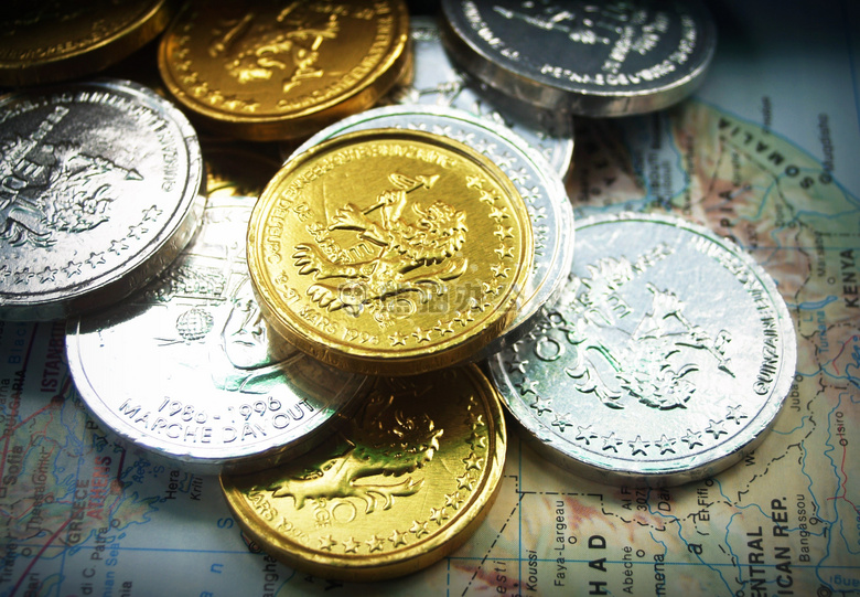 新加坡金融管理局维持货币政策不变
